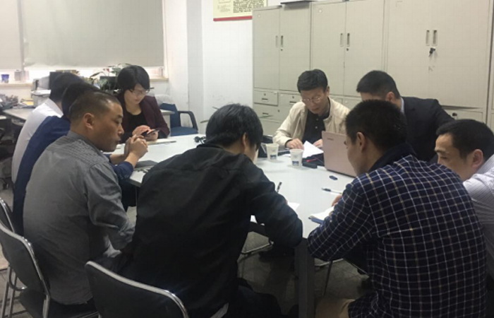 鴻寶集團(tuán)高精度全自動交流穩(wěn)壓器和小型斷路器 再次順利通過CCC質(zhì)量認(rèn)證復(fù)評