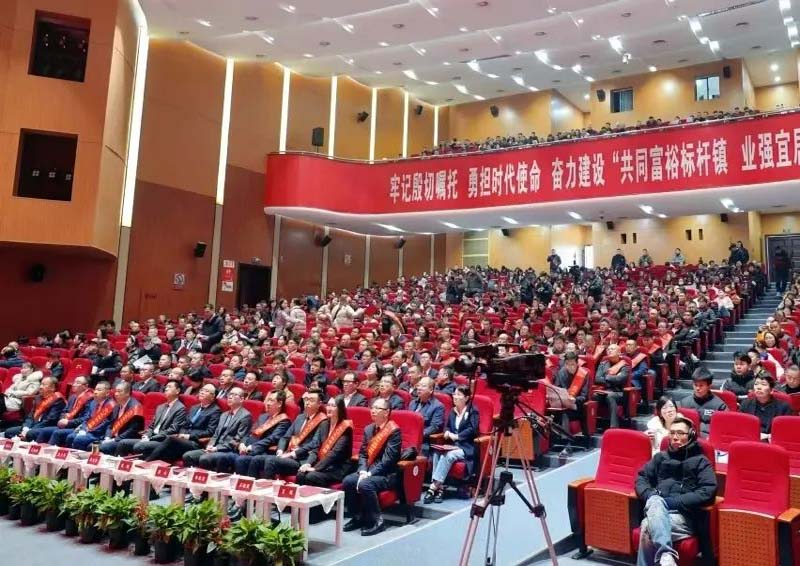 3000+產(chǎn)品覆蓋150國(guó)！鴻寶電源四十年深耕再獲“出口十強(qiáng)企業(yè)”等榮譽(yù)